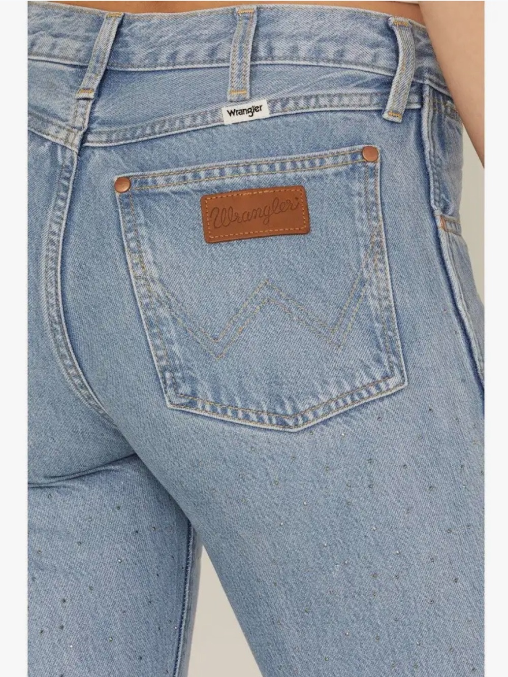 Wrangler-Sunset Mid Rise Straight (Style / Line: "Make It Shine" Embellished)